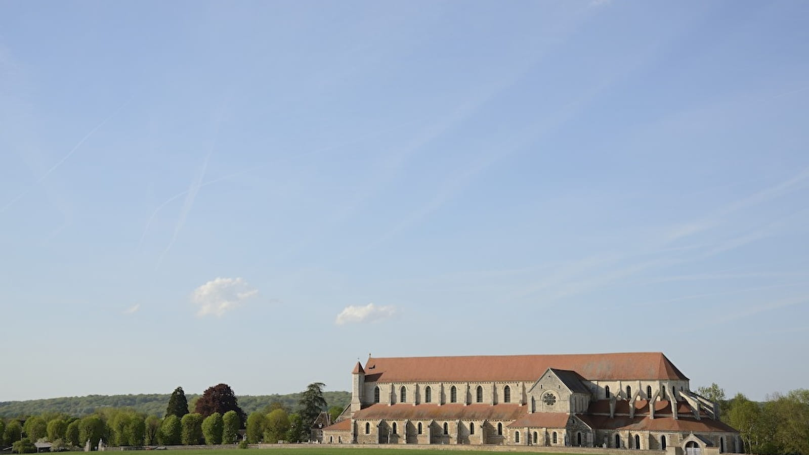 The Abbey of Pontigny, the origins of Chablis