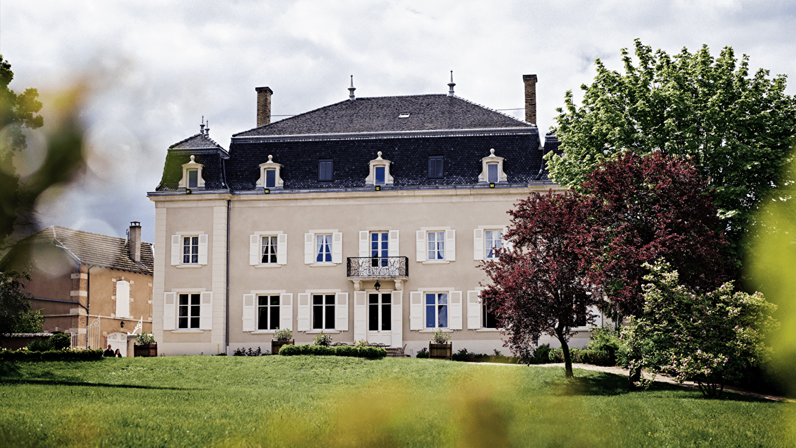 Château du Moulin-à-Vent: history, terroirs and rare vintages