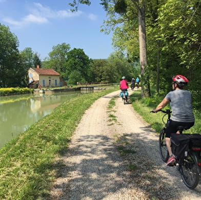 A day on the bike - Along the Burgundy canal