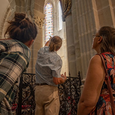 Guided tour of Saint-Lazare Cathedral