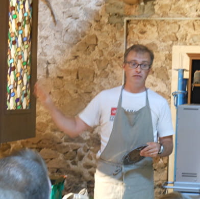 Visits to the workshop of Sébastien Dugué, master glassmaker