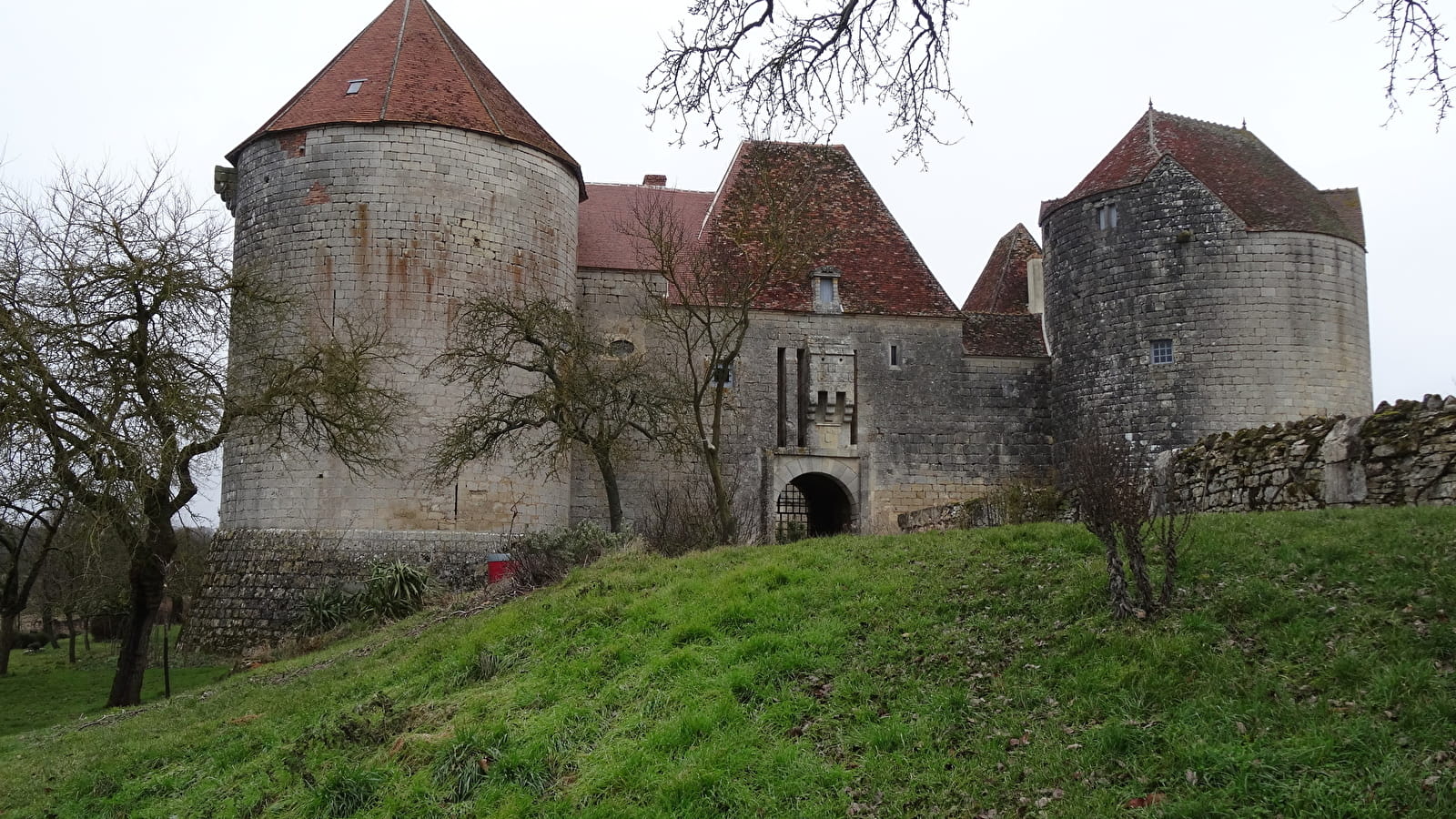 Near the fortified castle of La Motte Josserand