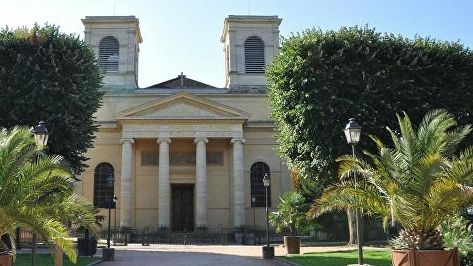 Cathédrale Saint-Vincent (nouvelle église Saint-Vincent)