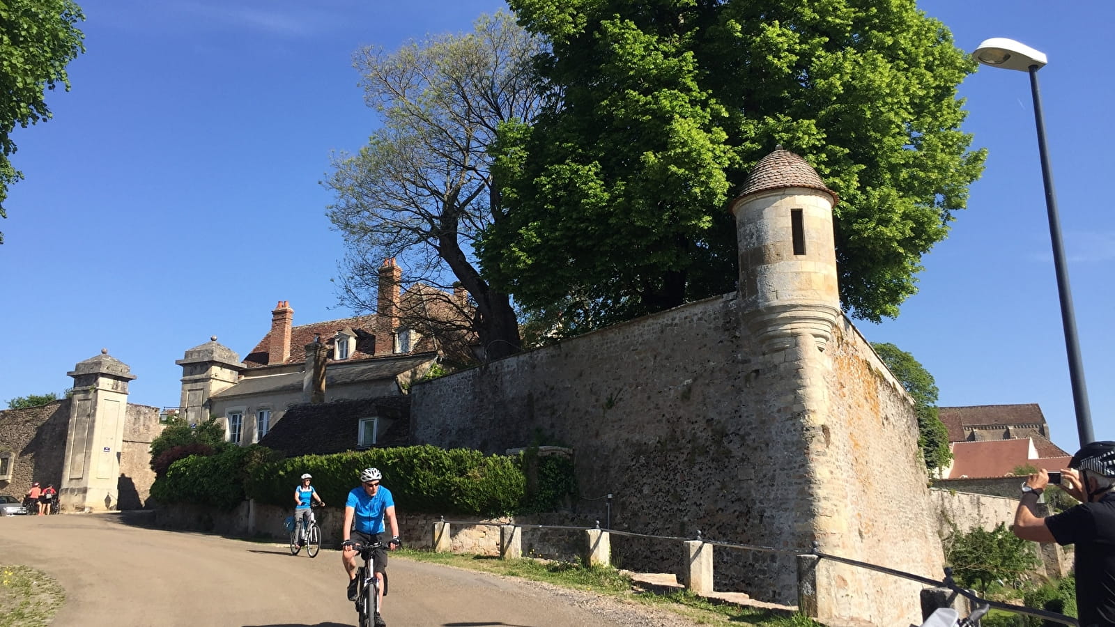Guided bike tour - Avallon - Noyers - Chablis