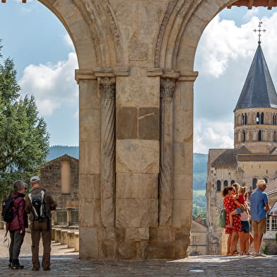 Cluny-Vision: digital visit of the medieval city - Copie - Copie