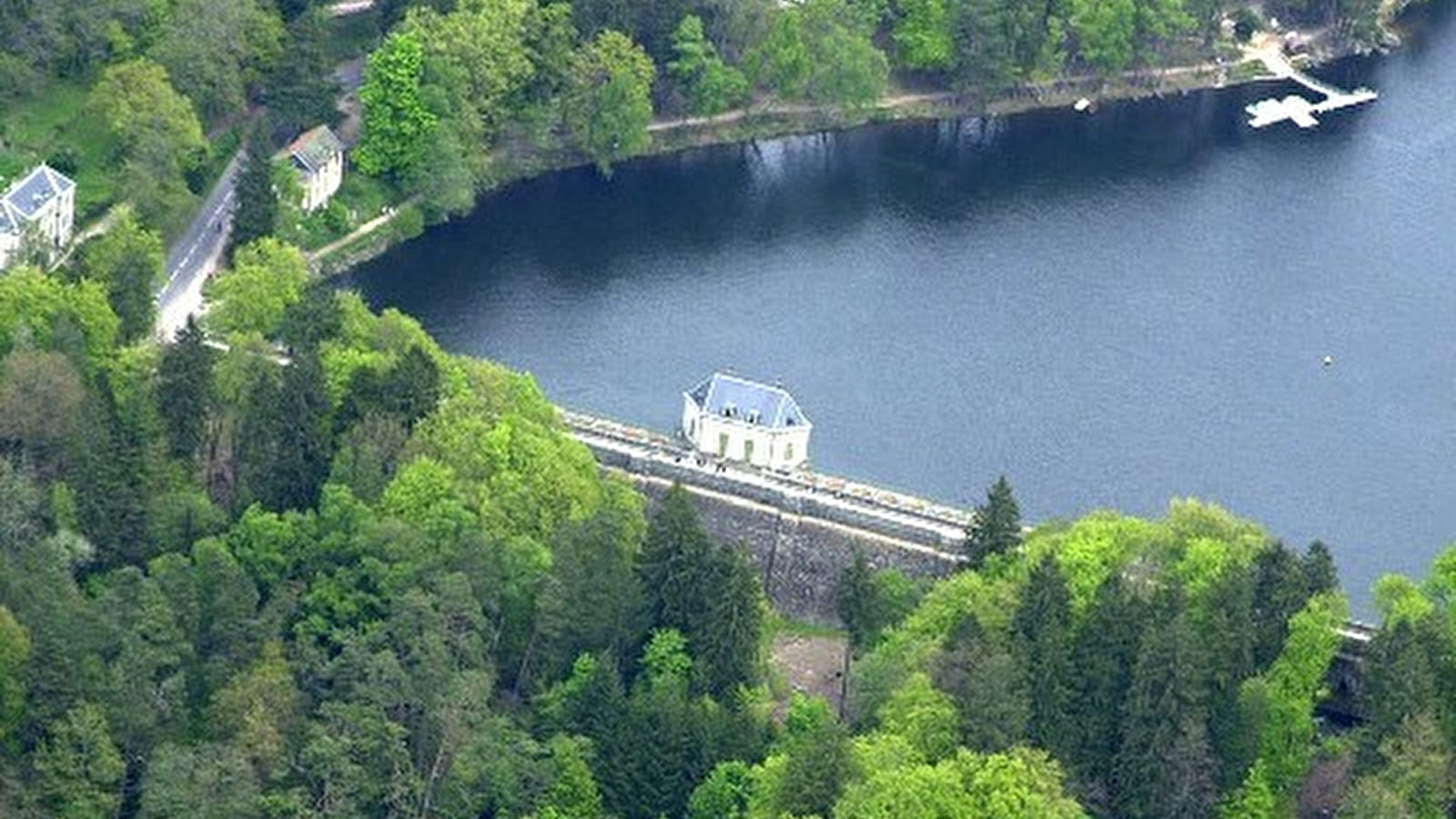 Guided tour of the Lac des Settons dam